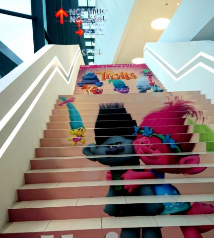 spielwarenmesse-treppe